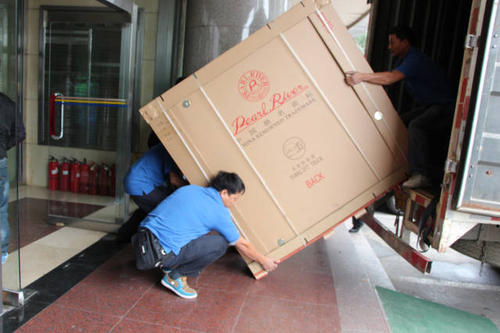 金塔钢琴贵重工艺品无忧运